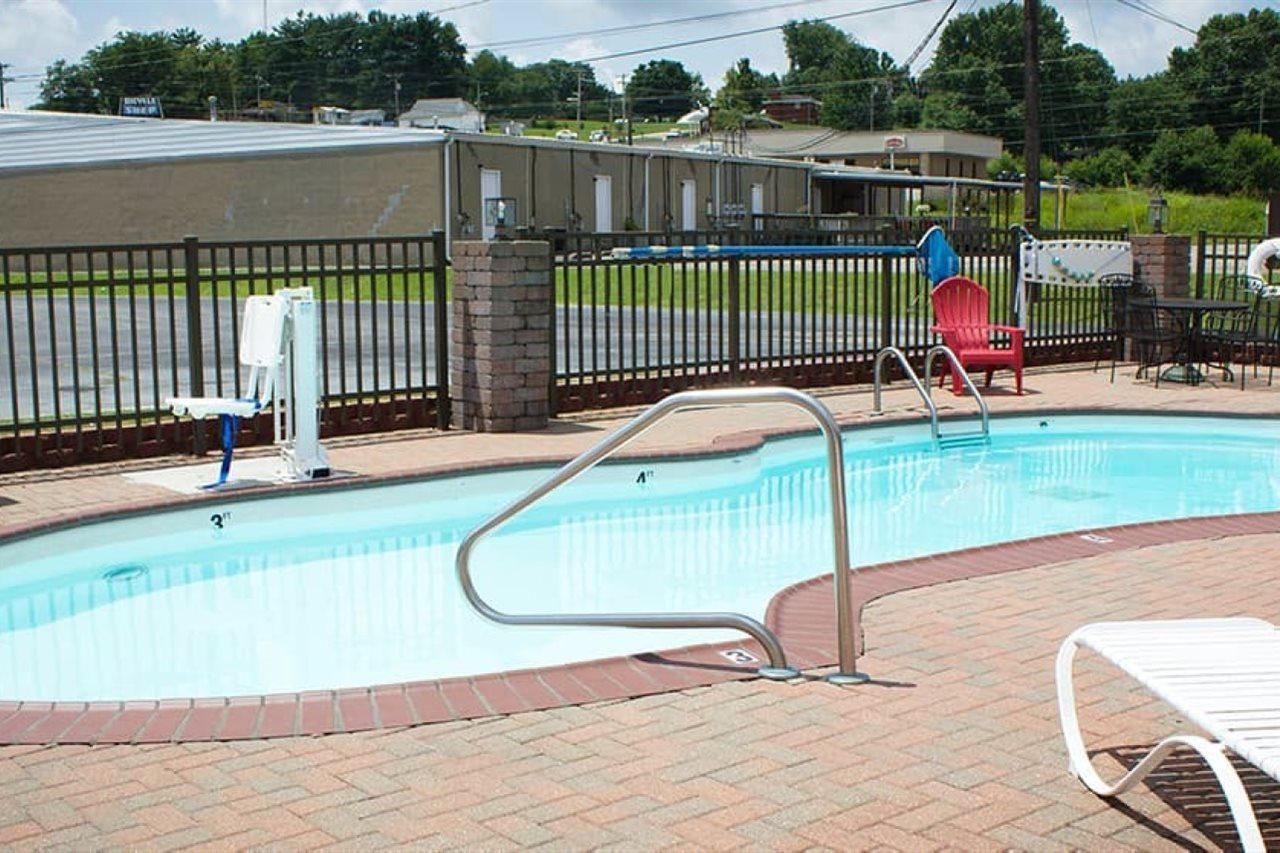 Red Roof Inn Somerset, Ky מראה חיצוני תמונה